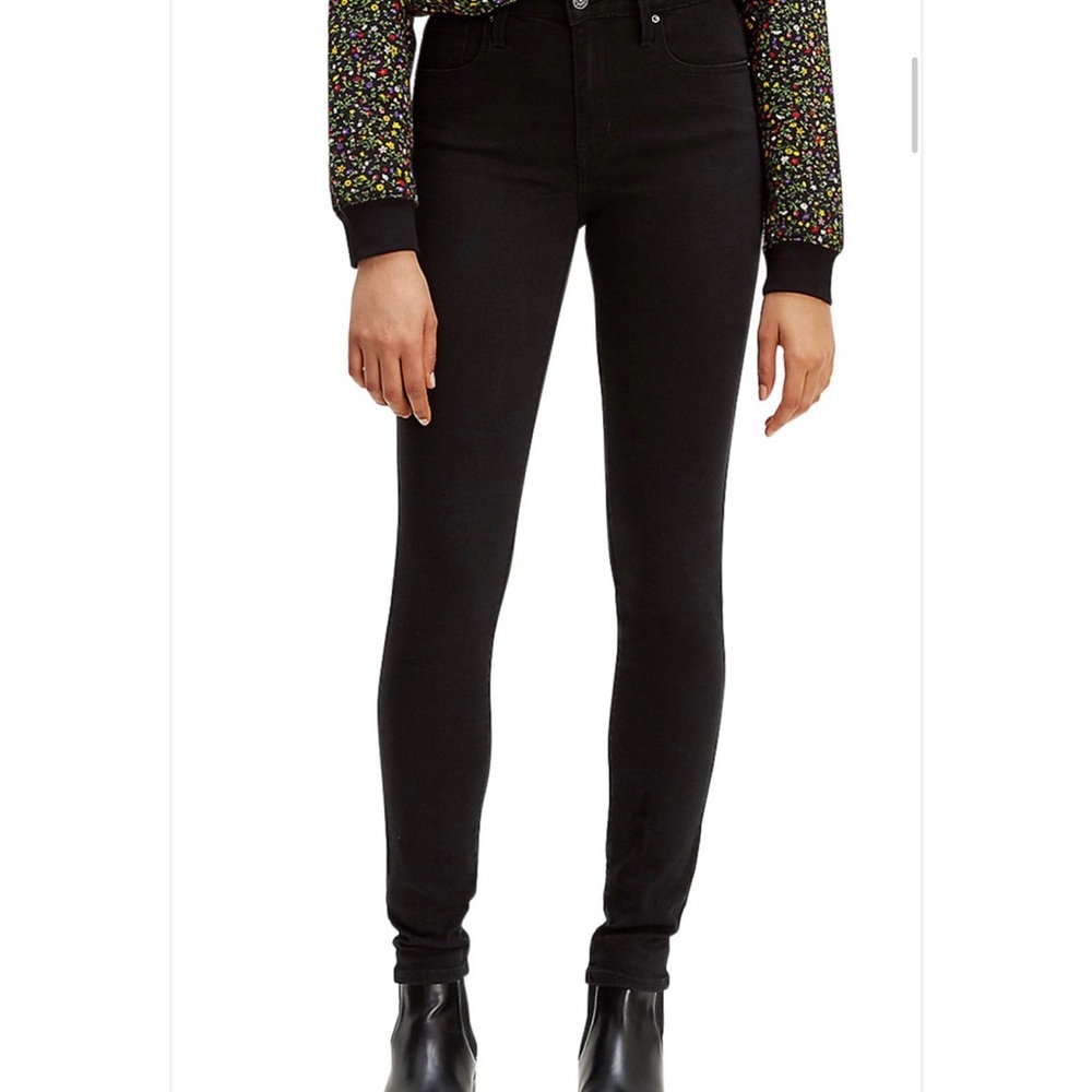 Levi's Women's 721 High Rise Skinny Classic Black Skinny Jeans